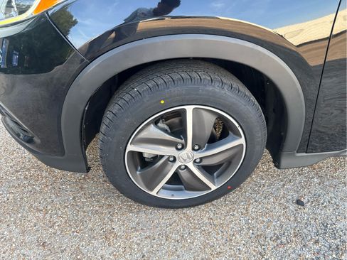 Used 2021 Honda HR-V EX image 12
