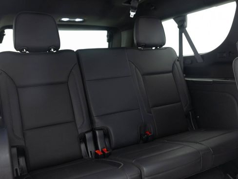 Used 2021 GMC Yukon XL Denali w/ Denali Premium Package AWD/4WD image 37