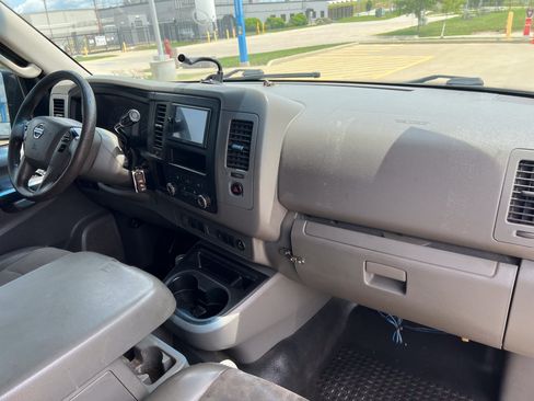 Used 2013 Nissan NV 2500 SV w/ Technology Pkg RWD image 17
