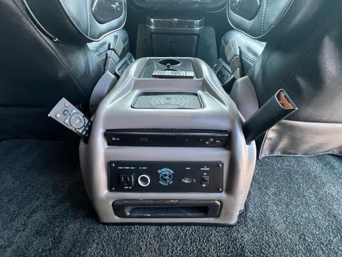 Used 2019 GMC Savana 2500 Extended w/ Enhanced Convenience Package image 32