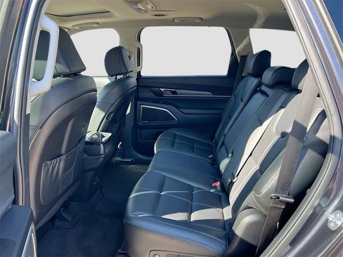 Used 2025 Kia Telluride EX image 26