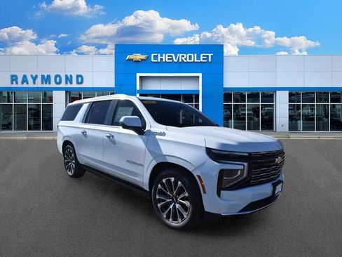 New 2026 Chevrolet Suburban High Country AWD/4WD image 11