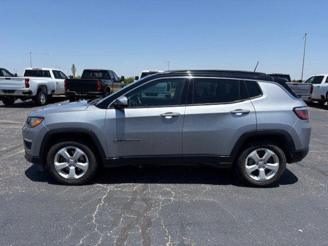 Used 2018 Jeep Compass Latitude w/ Popular Equipment Group FWD image 2