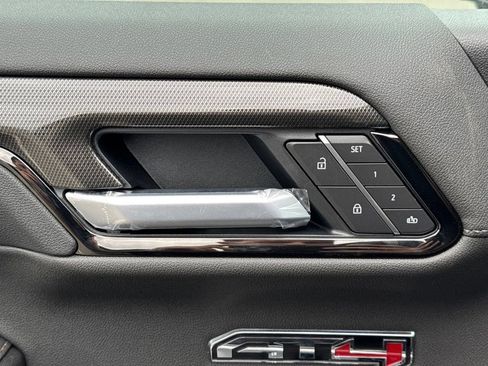New 2026 GMC Sierra 1500 AT4 w/ AT4 Premium Package AWD/4WD image 23