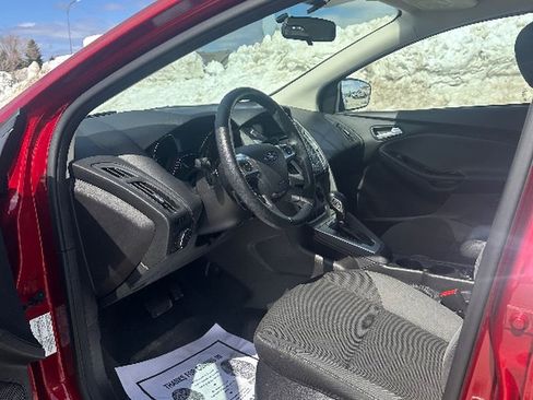 Used 2014 Ford Focus SE image 11