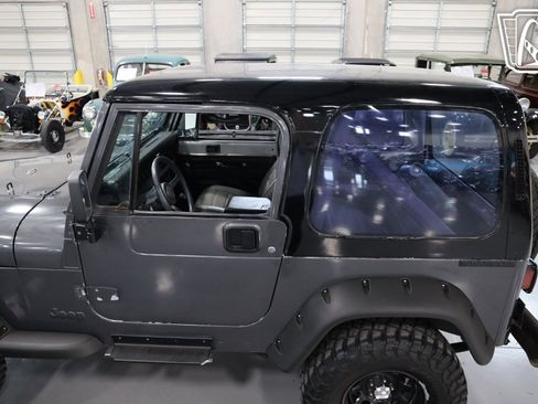 Used 1988 Jeep Wrangler 4WD image 29