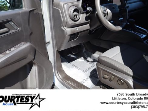 Used 2024 Chevrolet Colorado Trail Boss w/ Technology Package AWD/4WD image 21