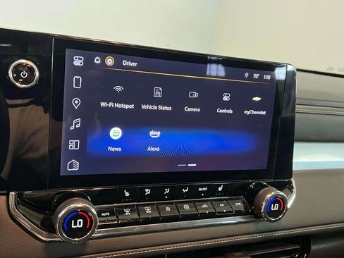Used 2023 Chevrolet Colorado LT AWD/4WD image 26