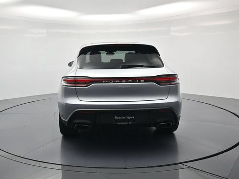 Used 2025 Porsche Macan AWD/4WD image 32