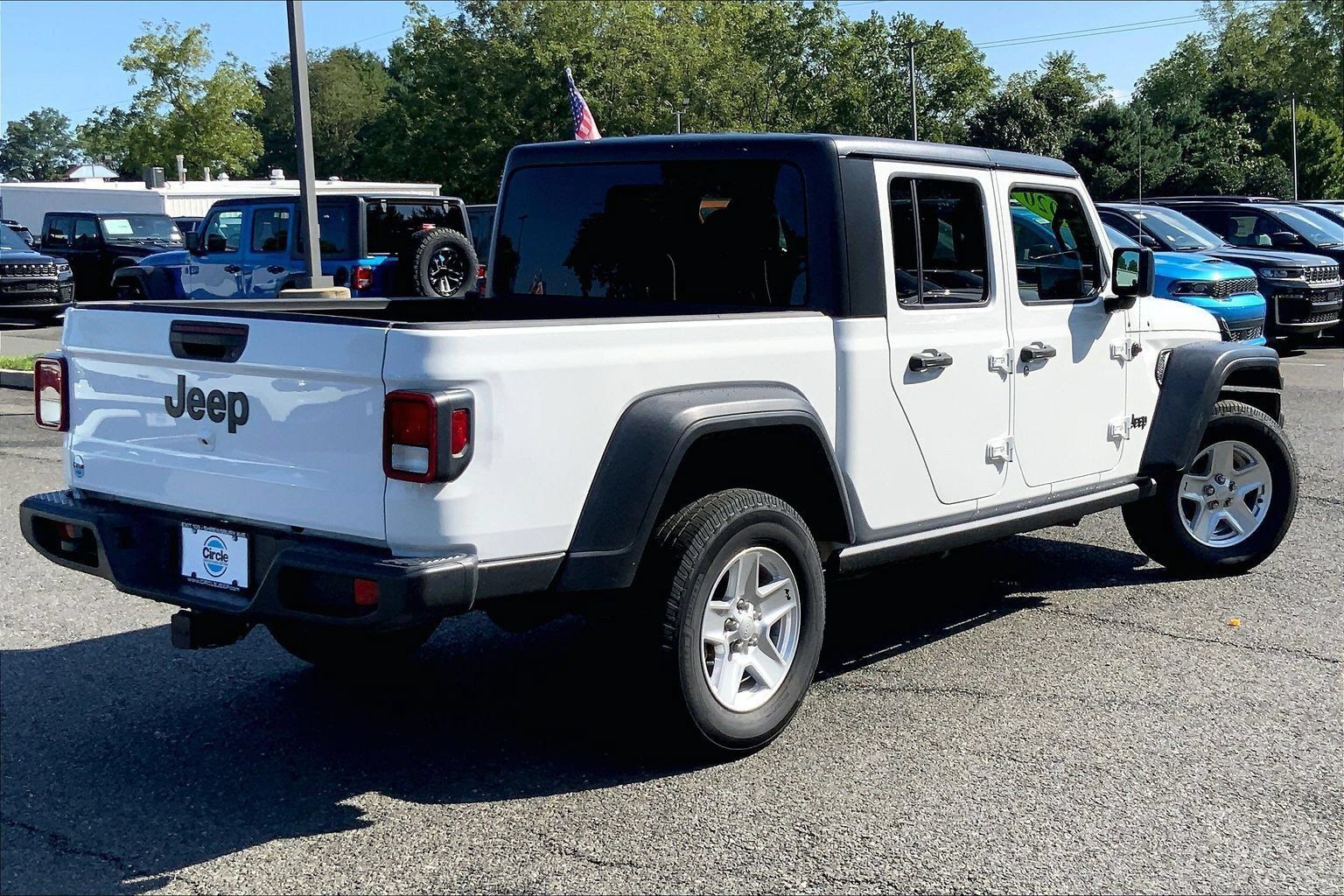 Used 2020 Jeep Gladiator Sport w/ Quick Order Package 24S AWD/4WD image 11