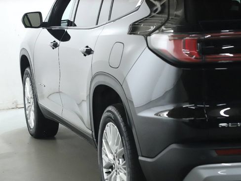Used 2024 GMC Acadia Elevation w/ LPO, Floor Liner Package AWD/4WD image 40