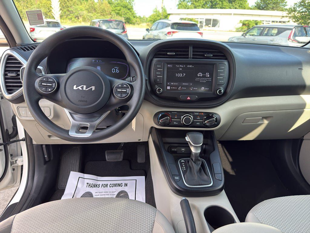 Used 2024 Kia Soul LX w/ Option Group 015 FWD image 20