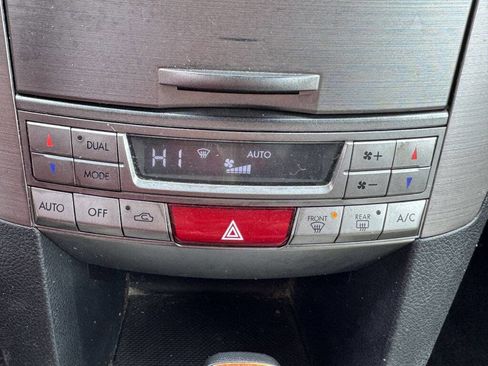 Used 2014 Subaru Outback 2.5i Limited w/ Moonroof Package image 18