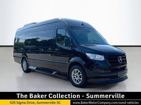 Used 2022 Mercedes-Benz Sprinter 3500 image 1