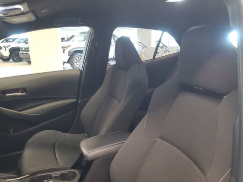 Used 2025 Toyota Corolla SE image 16
