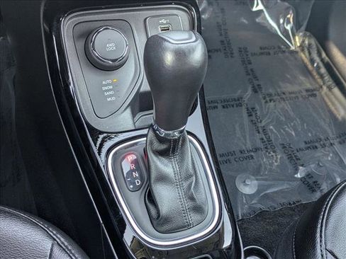 Used 2019 Jeep Compass Latitude AWD/4WD image 12