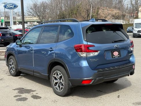Used 2019 Subaru Forester Premium w/ All-Weather Package image 10