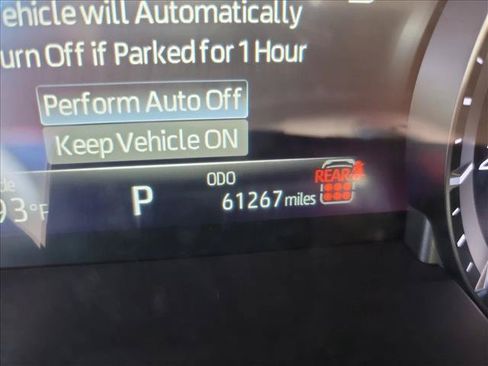 Used 2024 Toyota Highlander XLE FWD image 17
