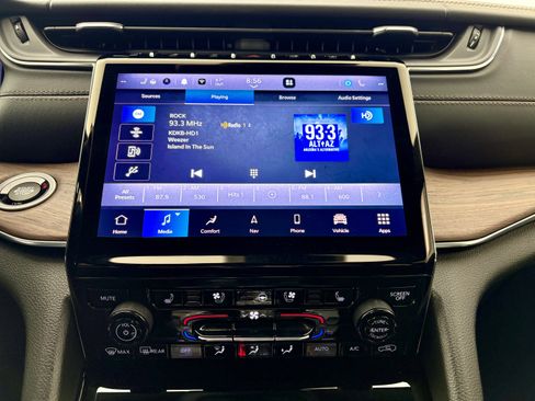 Certified 2023 Jeep Grand Cherokee L Summit w/ Advanced Protech Group IV image 20