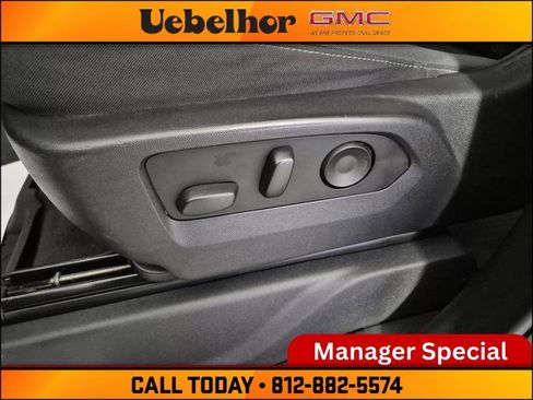 Used 2024 Chevrolet Silverado 1500 RST AWD/4WD image 15