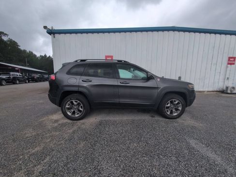 Used 2019 Jeep Cherokee Trailhawk AWD/4WD image 9