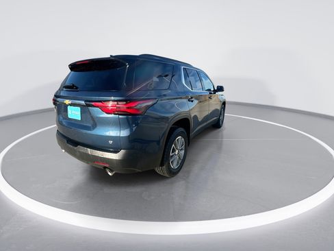 Used 2023 Chevrolet Traverse LT image 8