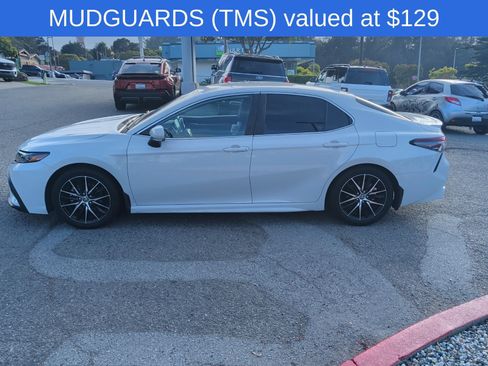 Used 2023 Toyota Camry SE FWD image 9