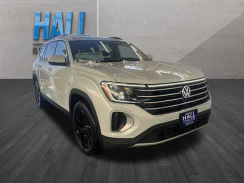 New 2026 Volkswagen Atlas SE image 7