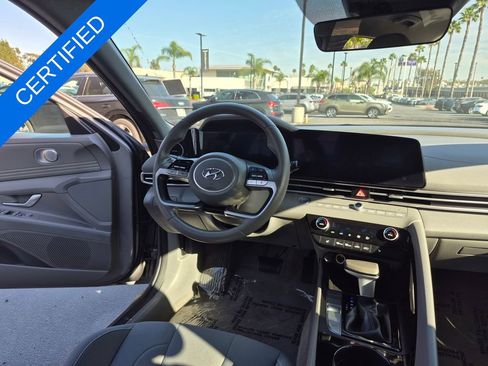 Used 2023 Hyundai Elantra SEL w/ Convenience Package image 11