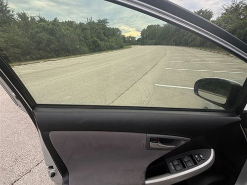 Used 2013 Toyota Prius Two FWD image 21