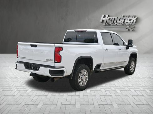 Used 2024 Chevrolet Silverado 2500 High Country w/ High Country Premium Package AWD/4WD image 9