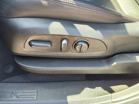 Used 2022 Chevrolet Equinox RS w/ RS Leather Package FWD image 31