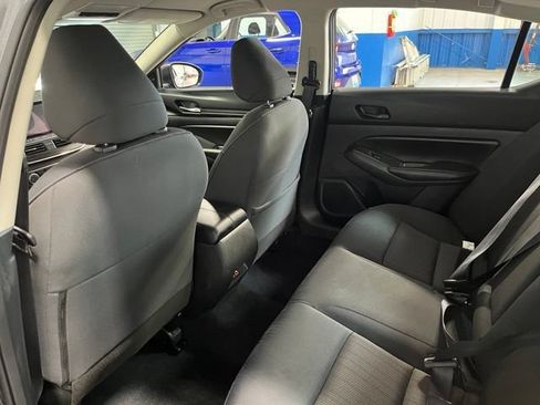 Used 2024 Nissan Altima 2.5 SV FWD image 17