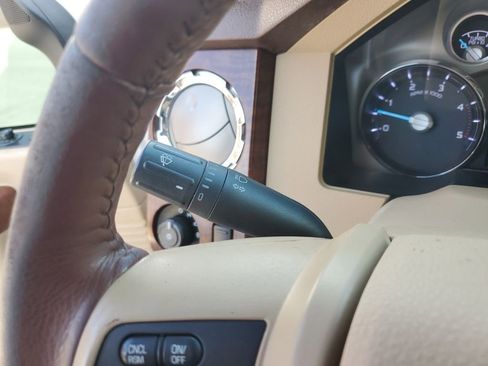 Used 2014 Ford F250 King Ranch w/ King Ranch w/Chrome Package image 32