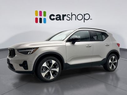 Used 2025 Volvo XC40 B5 Plus