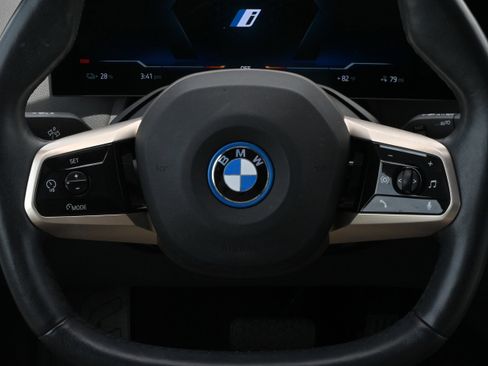 Certified 2024 BMW iX xDrive50 w/ Sport Package AWD/4WD image 31