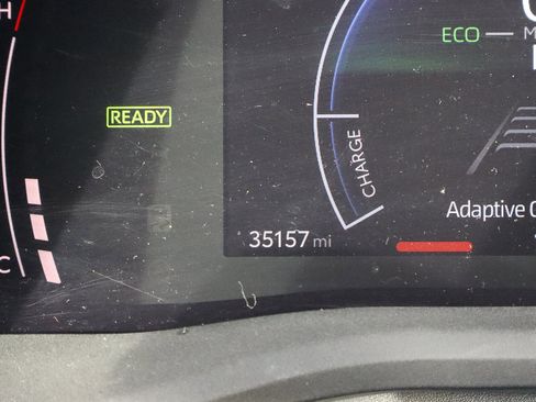 Used 2025 Toyota Camry SE image 29