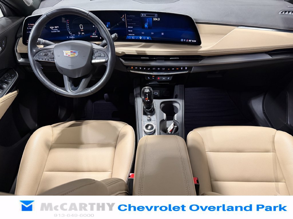 Used 2024 Cadillac XT4 Luxury w/ Cold Weather Package FWD image 28