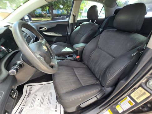 Used 2012 Toyota Corolla S image 22