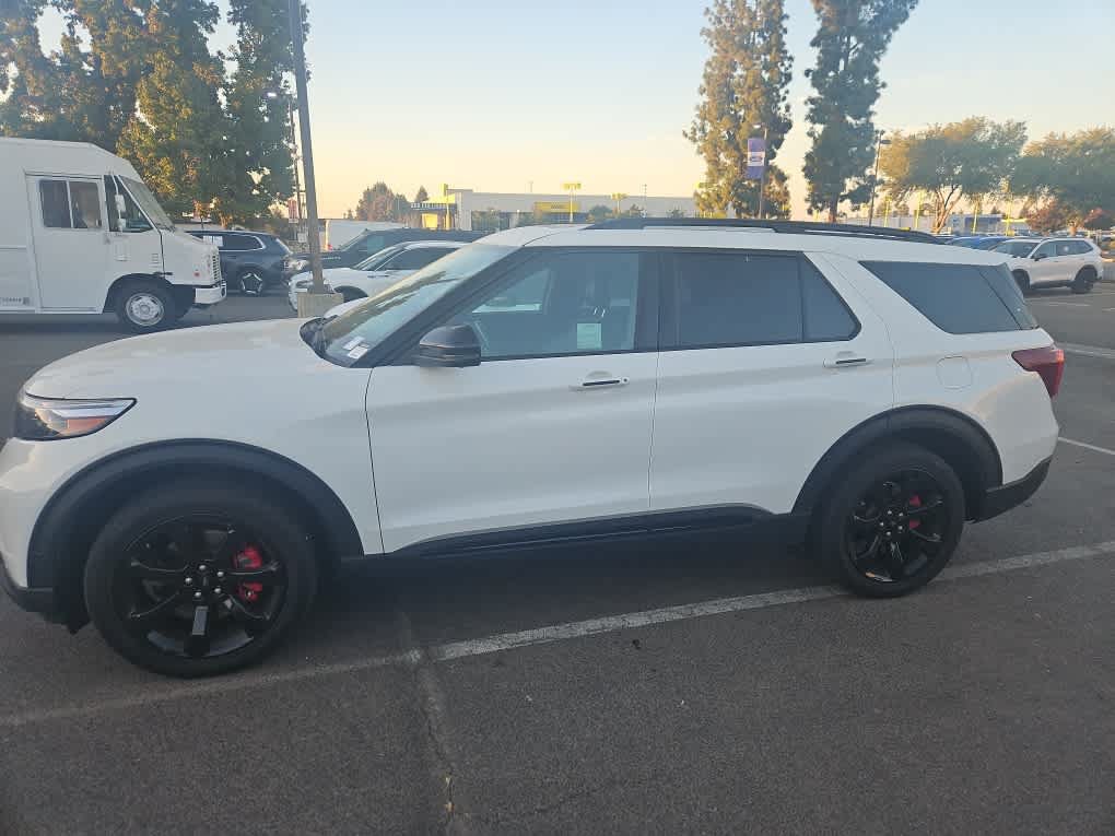 Used 2022 Ford Explorer ST w/ Equipment Group 401A AWD/4WD image 4