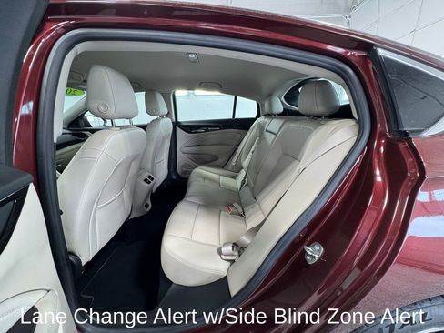 Used 2019 Buick Regal Essence w/ Driver Confidence Package I FWD image 19