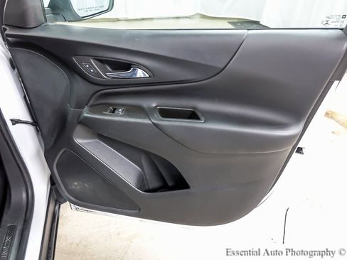 Used 2023 Chevrolet Equinox LT image 23