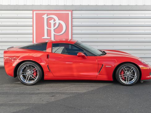 Used 2008 Chevrolet Corvette Z06 w/ Preferred Equipment Group image 46