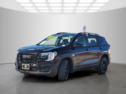 Used 2022 GMC Terrain SLE w/ Driver Convenience Package image 8