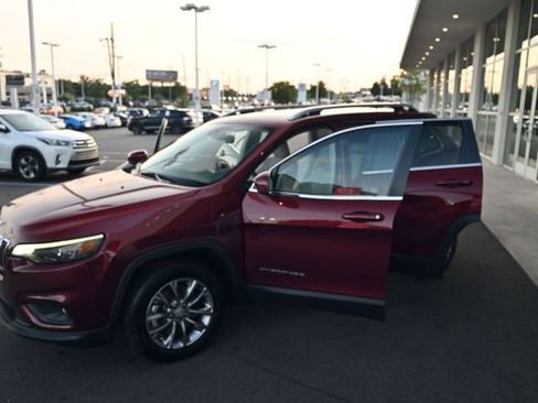 Used 2021 Jeep Cherokee Latitude Lux w/ Sun & Sound Group FWD image 40