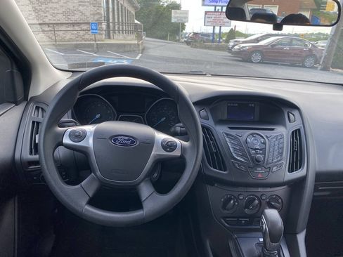 Used 2014 Ford Focus S FWD image 22