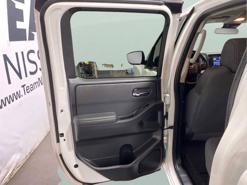 Used 2024 Nissan Frontier SV w/ Technology Package image 22