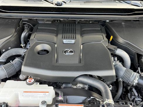 Used 2025 Lexus GX 550 w/ Accessory Package (31) image 78