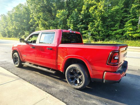 Certified 2025 RAM 1500 Big Horn AWD/4WD image 8