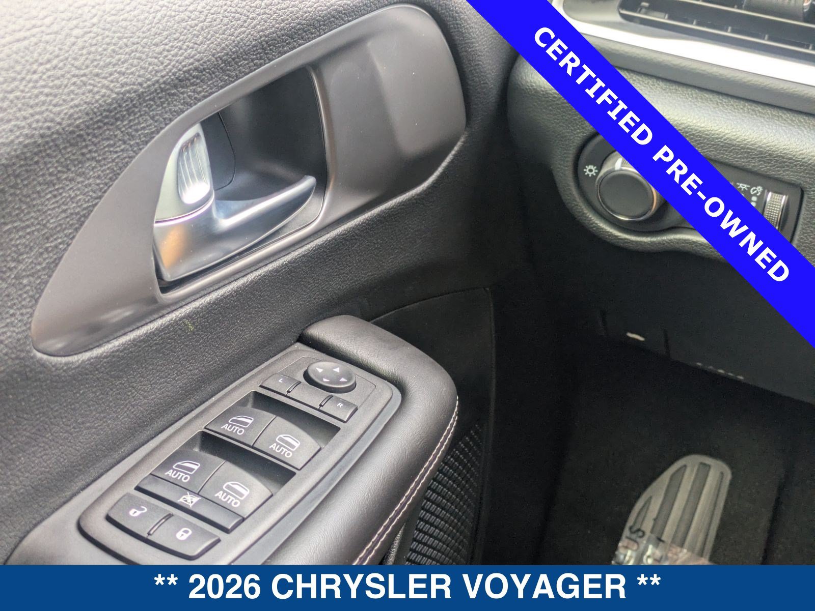 Used 2026 Chrysler Voyager LX FWD image 26